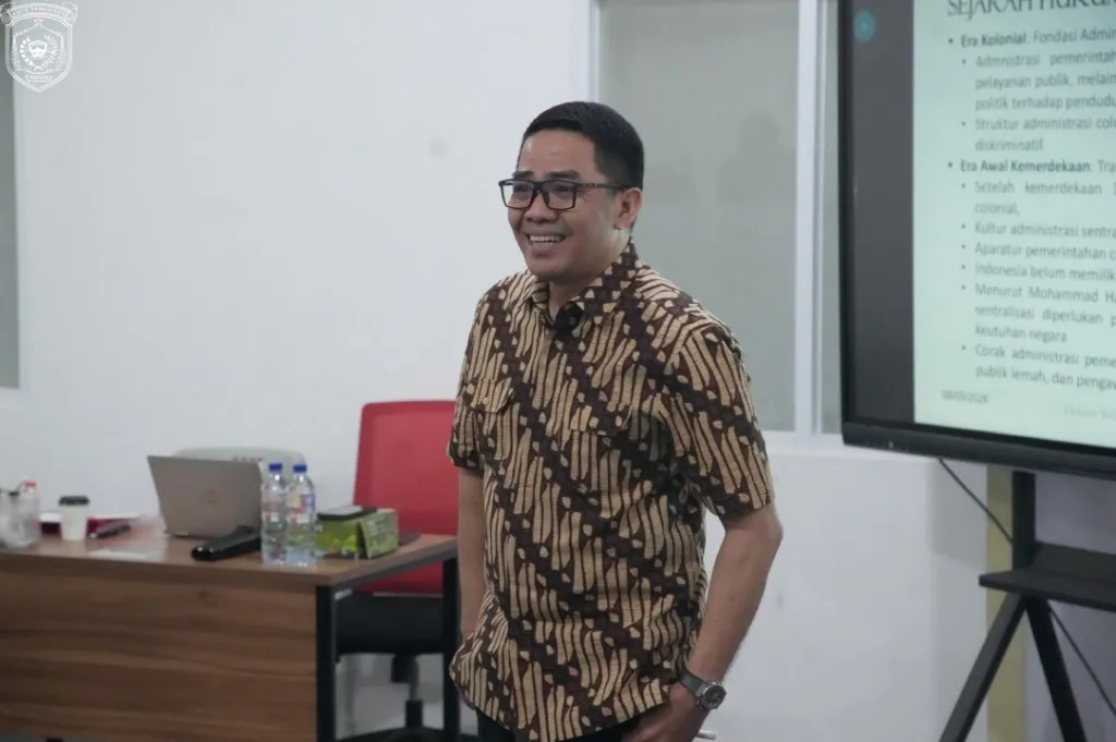 Menjadi Dosen Tamu UMKT, Andi Harun Bahas Relasi Hukum, Politik, dan Kekuasaan