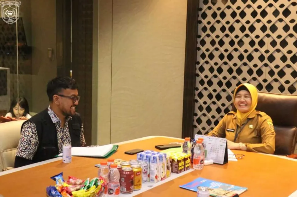Neneng Chamelia Shanti Jelaskan Gaya Kepemimpinan Andi Harun dalam Penelitian Tesis Mahasiswa Unmul