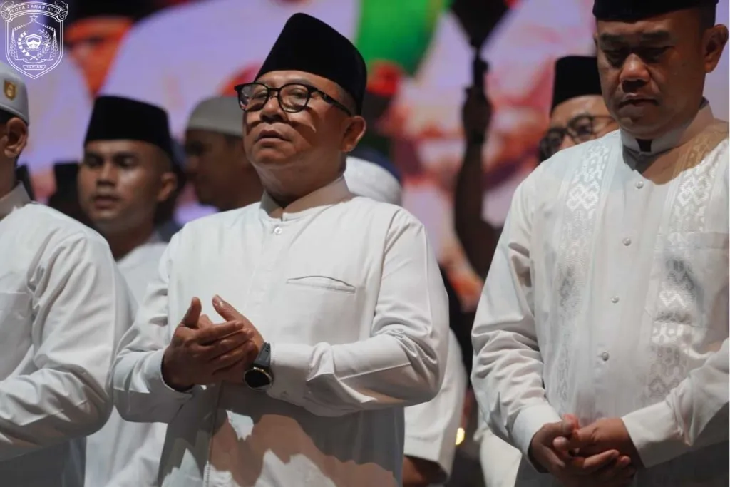 Wawali Menyatu dengan Puluhan Ribu Jemaah Kaltim Bershalawat, Harapkan Keberkahan bagi Samarinda