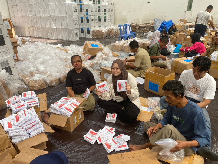 Kegiatan Penyortiran, Penghitungan, Pengesetan dan Pengepakan Logistik Pemilu Tahun 2024 