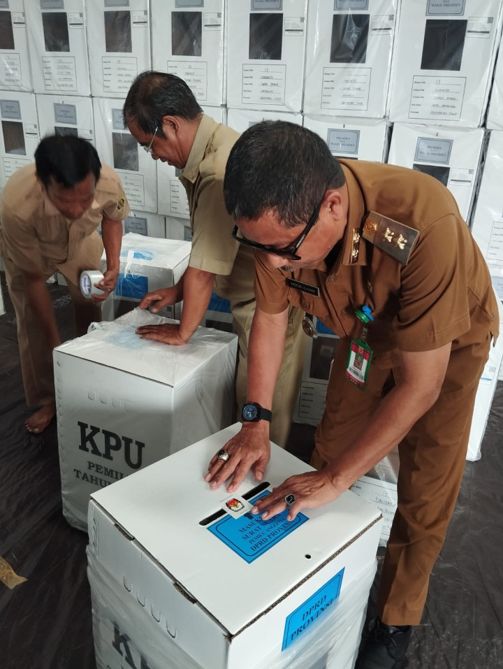 Kegiatan Penyortiran, Penghitungan, Pengesetan dan Pengepakan Logistik Pemilu Tahun 2024 