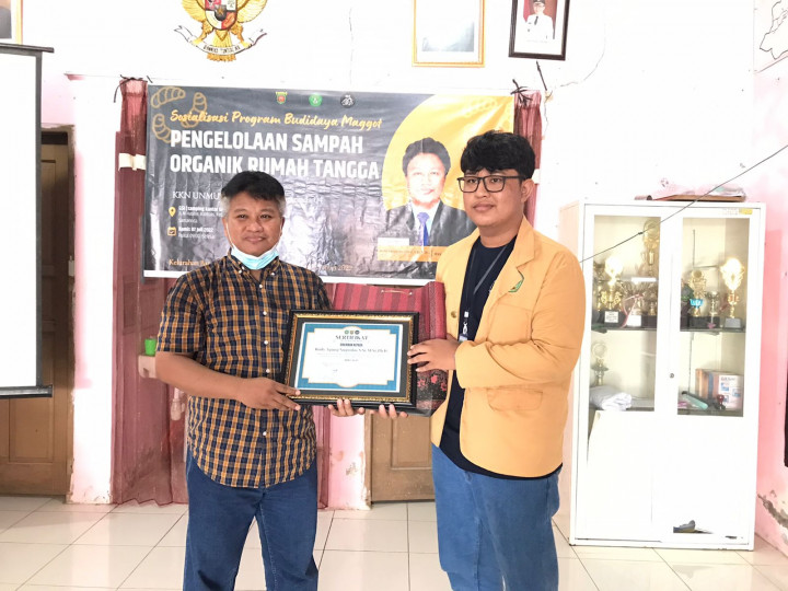 Program Kerja KKN 48 Unmul "Sosialisasi Budidaya Maggot Untuk Pengelolaan Sampah Organik Rumah Tangga"