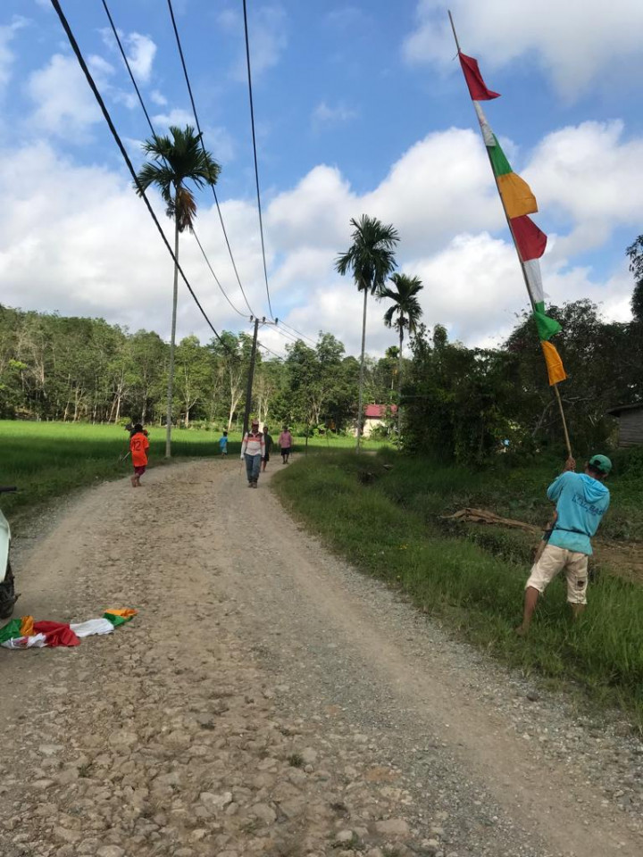 Gotong Royong di RT 9 Kelurahan Bantuas Kecamatan Palaran