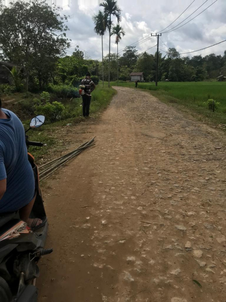 Gotong Royong di RT 9 Kelurahan Bantuas Kecamatan Palaran