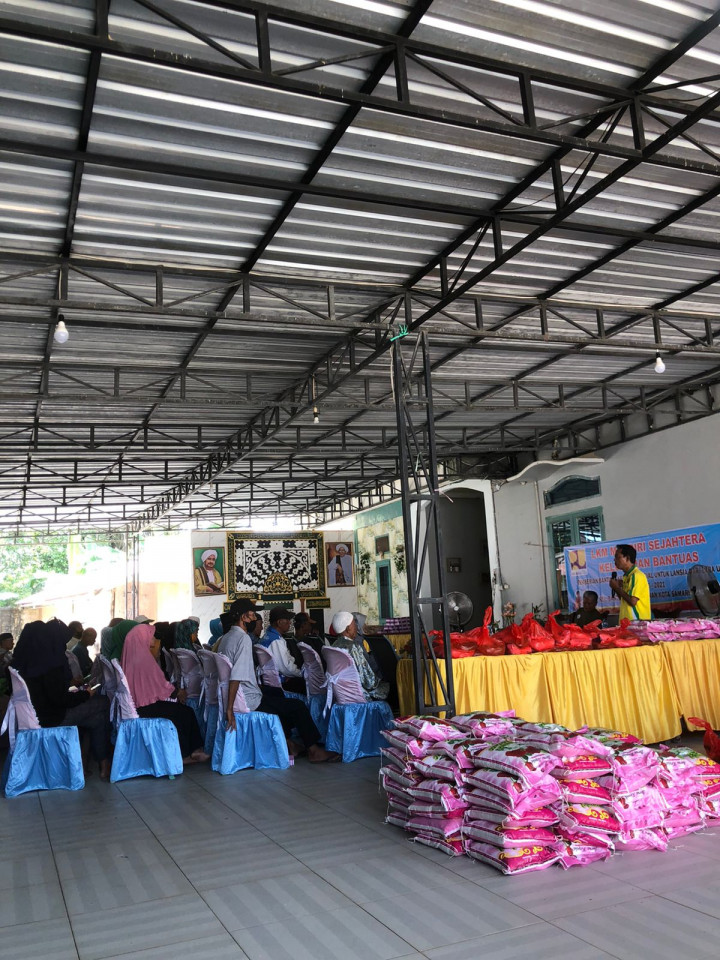 Kegiatan LKM Mandiri Sejahtera Kelurahan Bantuas dengan Tema "Pemberian Bantuas Sosial Untuk Lansia Dari Laba UPK Tahun 2020-2021 Kelurahan Bantuas Kecamatan Palaran Kota Samarinda"