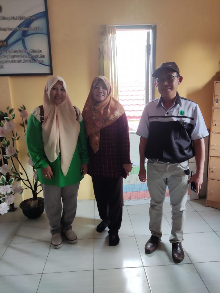 Penyuluhan Hidroponik bersama Tim Penggerak PKK, Lurah serta Mahasiswa KKN Fakultas Pertanian Universitas Widyagama