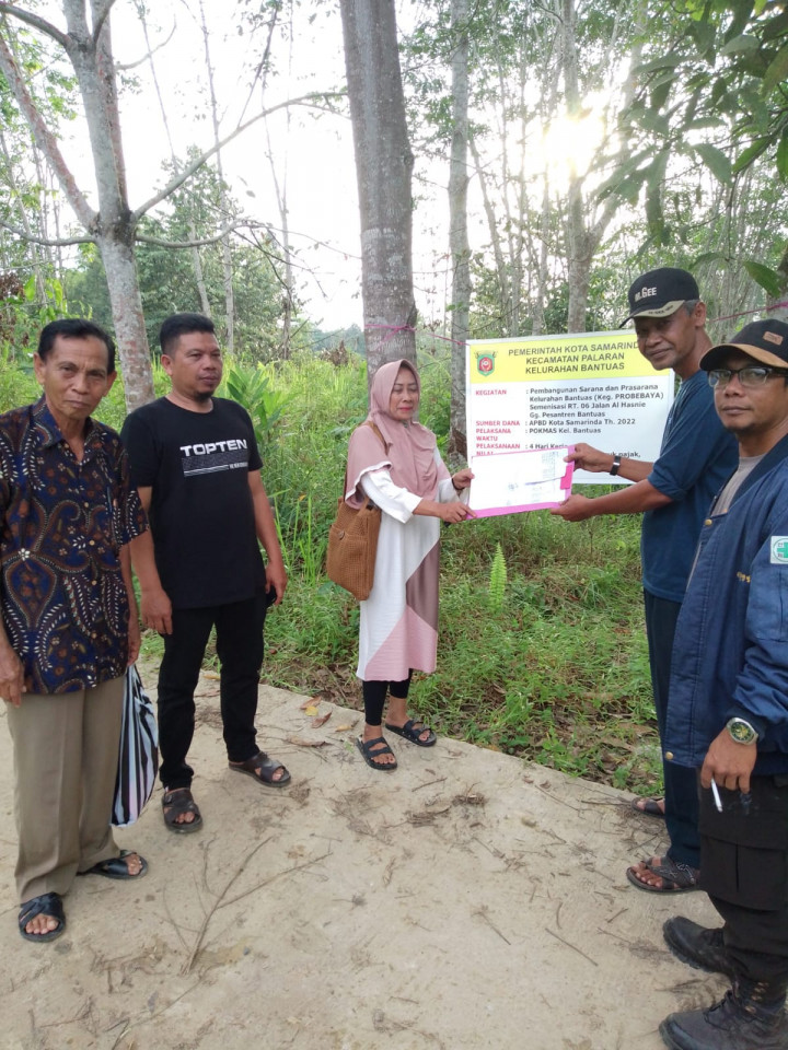Proses Probebaya Pengecoran di RT.06 Kelurahan Bantuas  Palaran