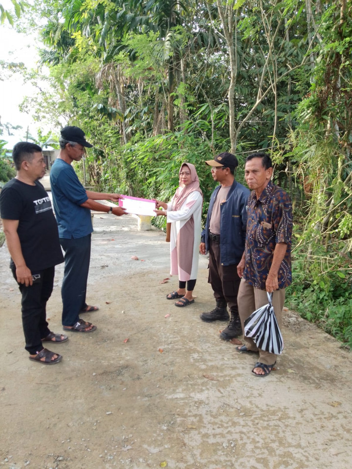 Proses Probebaya Pengecoran di RT.06 Kelurahan Bantuas  Palaran