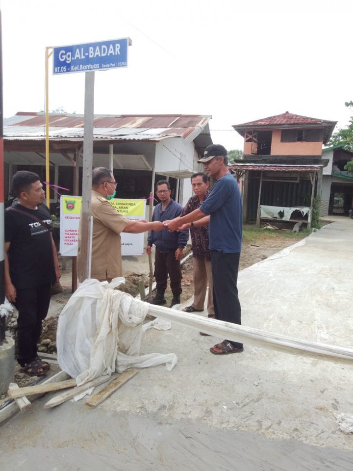 Proses Probebaya Pengecoran di RT.05 Kelurahan Bantuas  Palaran