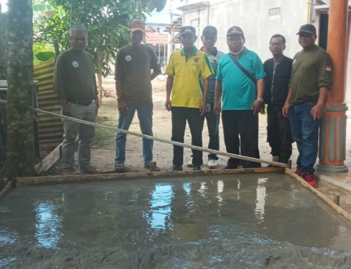 Proses Probebaya Pengecoran di RT.05 Kelurahan Bantuas  Palaran
