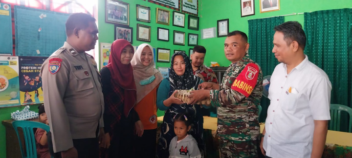 Pemberian Nutrisi untuk Pengendalian Stunting Program waliKota ( AYO ETAM BERBAGI TIGU )