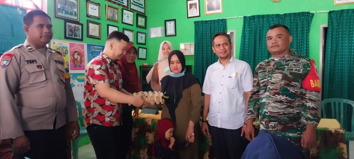 Pemberian Nutrisi untuk Pengendalian Stunting Program waliKota ( AYO ETAM BERBAGI TIGU )