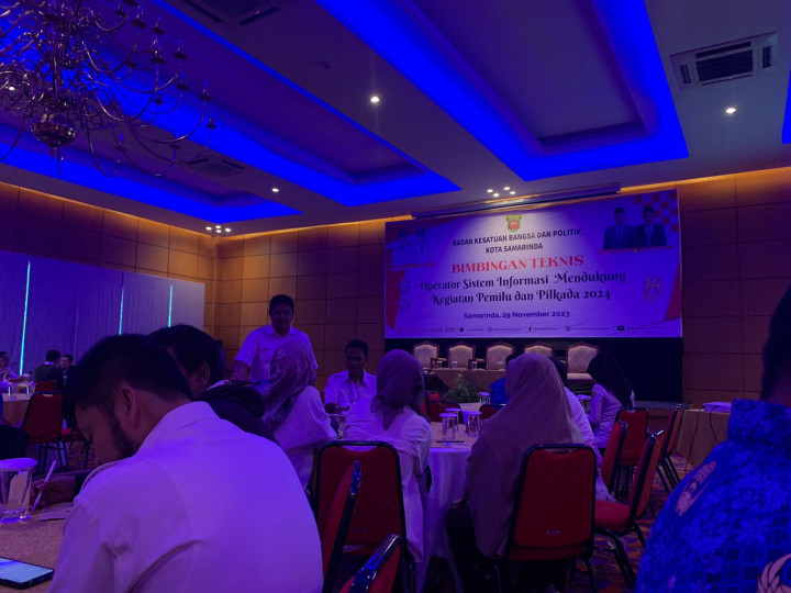 Sosialisasi Bimtek Operator Sistem Informasi Mendukung Kegiatan Pemilu & Pilkada 2024 yang dihadiri Langsung oleh Ka.Si Pemerintahan