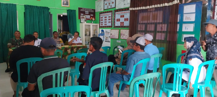 Rapat Koordinasi Persiapan Remuk Warga untuk RKPD Probebaya tahun anggaran 2024 - 2025. Yang di selenggaran Langsung di Kantor Kelurahan Bantuas, dan dihadari oleh Ketua RT Sekelurahan Bantuas.