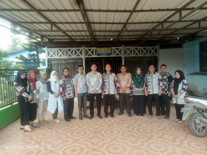 Rapat Pembinaan dan Koordinasi Pegawai Beserta Kunjungan Kasi Kesra, dan Staff Kecamatan Palaran di Kantor Kelurahan Bantuas