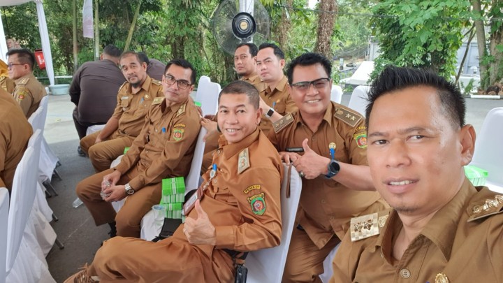 Kegiatan Halal Bi Halal di Halaman Balaikota bersama Walikota Samarinda unsur yg hadir, OPD, BUMD Camat, Lurah dan bagian Sekatariat Pemkot Samarinda