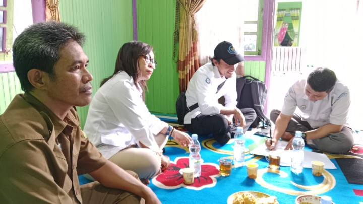 Mendampingi Dirjen Perikanan Tangkap Kementrian Perikanan Dan Kelautan RI di dampingi Dinas Perikanan Kota Samarinda dalam rangka Survey Kampung Nealyan Maju di RT.01 Kel. Bantuas