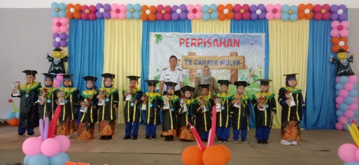 Acara Perpisahan/Pelesapan Siswa Siswi TK Cahaya Mulya  Jalan Al-Hasnie Kelurahan Bantuas