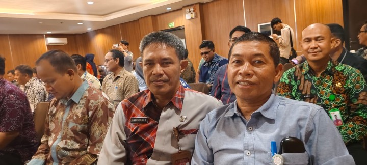 Rapat koordinasi Tahapan Persiapan Menjelang Pilkada	betempat: Grand Kartika Hotel
