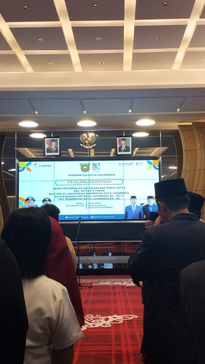 Penganugerahan Satyalancana karya satya dari presiden RI dilingkungan Pemerintahan Kota Samarinda di rumah jabatan Walikota Samarinda Perihal: Penganugerahan Satyalancana karya satya dari presiden RI dilingkungan Pemerintahan Kota Samarinda di rumah jabatan Walikota Samarinda	Tempat: Rumah jabatan Wali Kota Samarinda Penyelenggara: Sekretariat Daerah Kota Samarinda Waktu: 30 January 2025, 08:00 AM