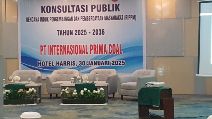 Menghadiri konsultasi publik rencana induk pengembangan dan pemberdayaan masyarakat (RIPPM) tahun 2025-2036