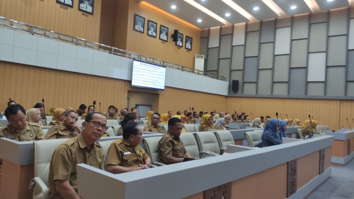 Rapat koordinasi pembahasan layanan kepesertaan BPJS PBI APBD Kota Samarinda tahun 2025