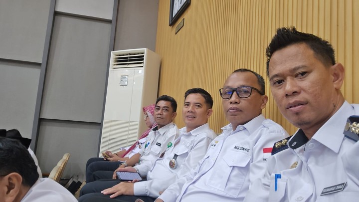 Rapat koordinasi bersama Walikota Samarinda	Tempat: Ruang rapat Mangkupelas Lt. II Balaikota Samarinda