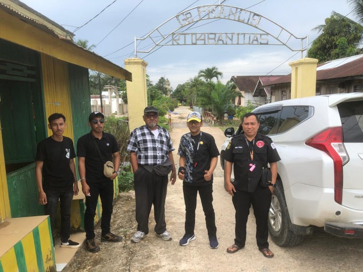 Dinas Pemukiman Kota SamarindaSurvey dan peninjauan lokasi di beberapa RT di Kelurahan Bantuas