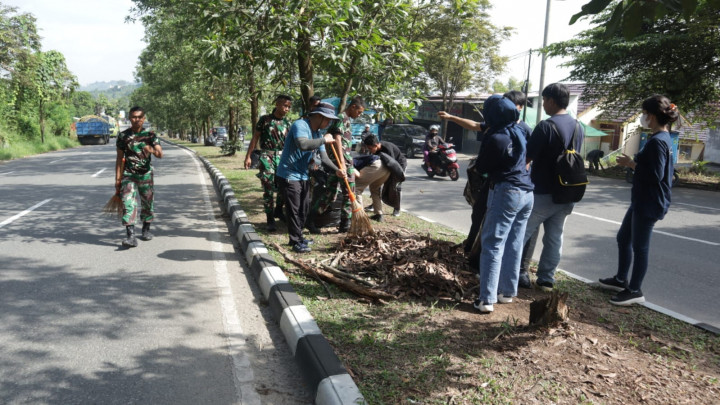 gotong royong Massal di jl. RA pranoto