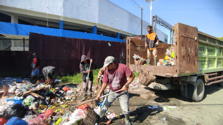 PEMBONGKARAN/PENUTUPAN TPS TERMINAL JL,BUNG TOMO