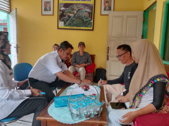 Giat hari ini tanggal 24 May 2023 Penandatanganan Nota Kesepahaman dan Kontrak Swakelola antara Pokmas  GERBANG BORNEO dan Pejabat Pembuat Komitmen (KPA) Kegiatan Probebaya Bidang Sapras Kel. Baqa