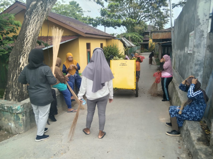 Giat Tgl 15 September 2023, Gotong Royong di RT. 7 Kelurahan Baqa Samarinda Seberang.