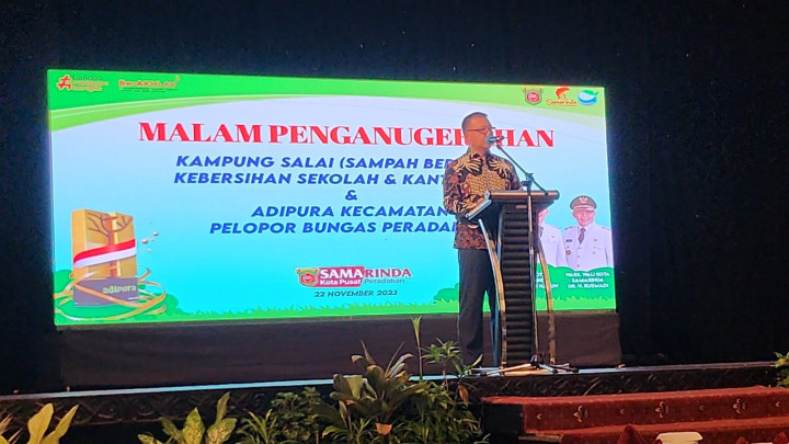 Giat Tgl 22 November 2023 pada pukul 19.00 bertempat di Ballroom lantai 1 hotel bumi senyiur yang di hadiri oleh Camat Samarinda seberang dan Lura baqa.