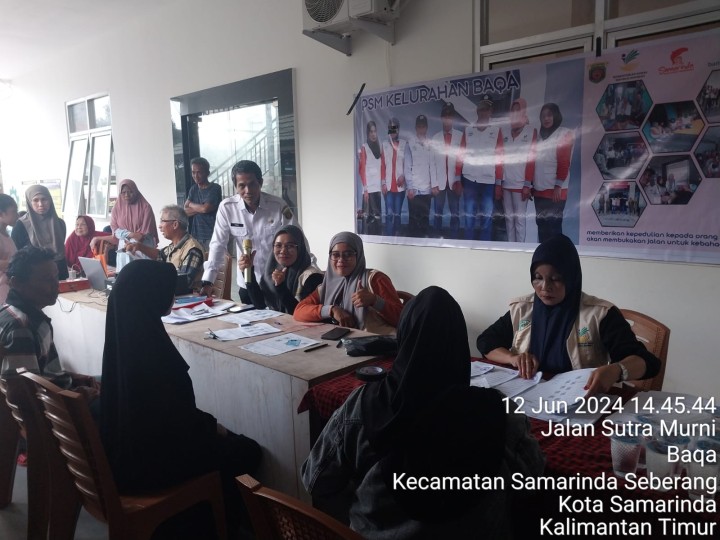 Giat tgl 12 Juni 2024, Pembagian Beras Buloq di kelurahan Baqa, dan di dampingi oleh Kasi Kesra Kelurahan Baqa , IPSM kelurahan Baqa Kecamatan Samarinda Seberang