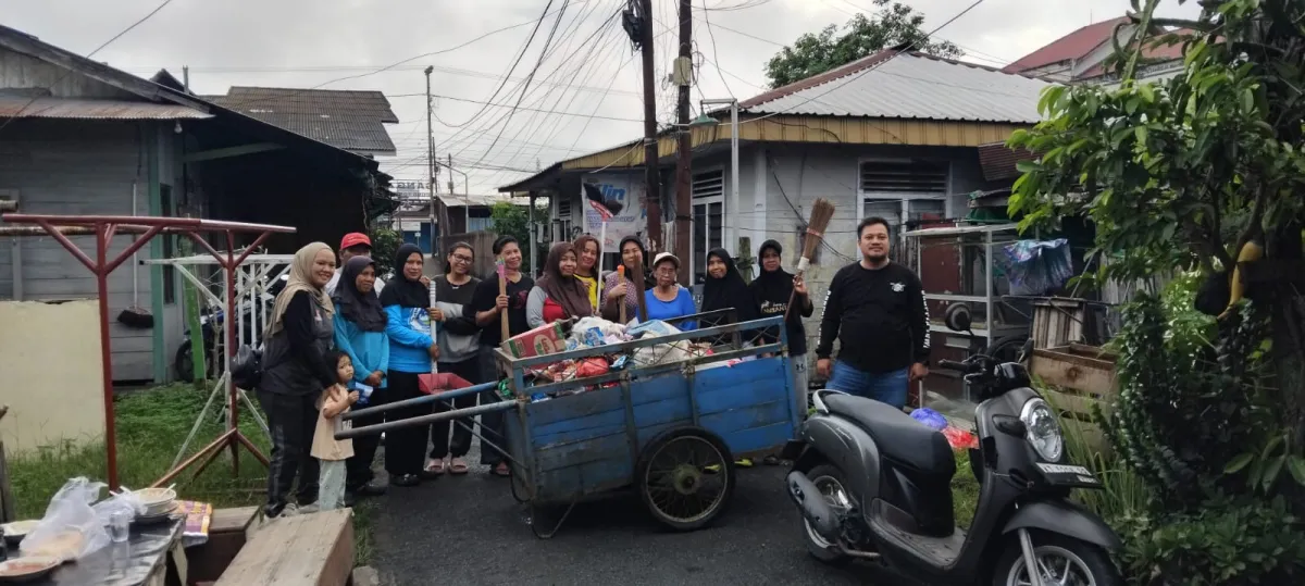 Gotong Royong Serentak di Wilayah Kelurahan Baqa