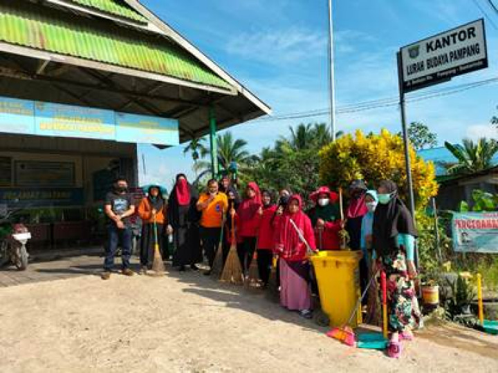 Foto Kegiatan Gotong Royong Kader Kampung KB (Jum'at, 08 Oktober 2021)