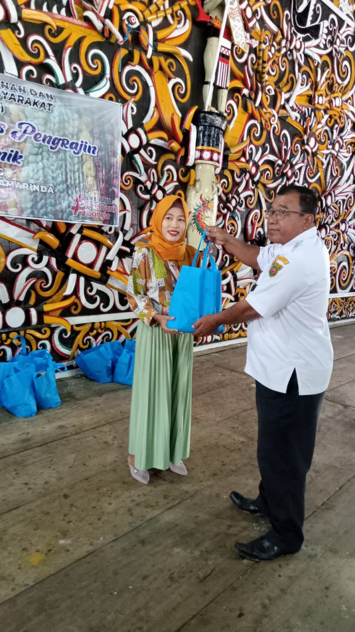 Pelatihan Kerajinan Manik (RT. 01, RT. 03, RT. 04 dan RT. 05) Kegiatan Pemberdayaan Masyarakat (Pro Bebaya) Kelurahan Budaya Pampang Tgl. 07 Juli 2022