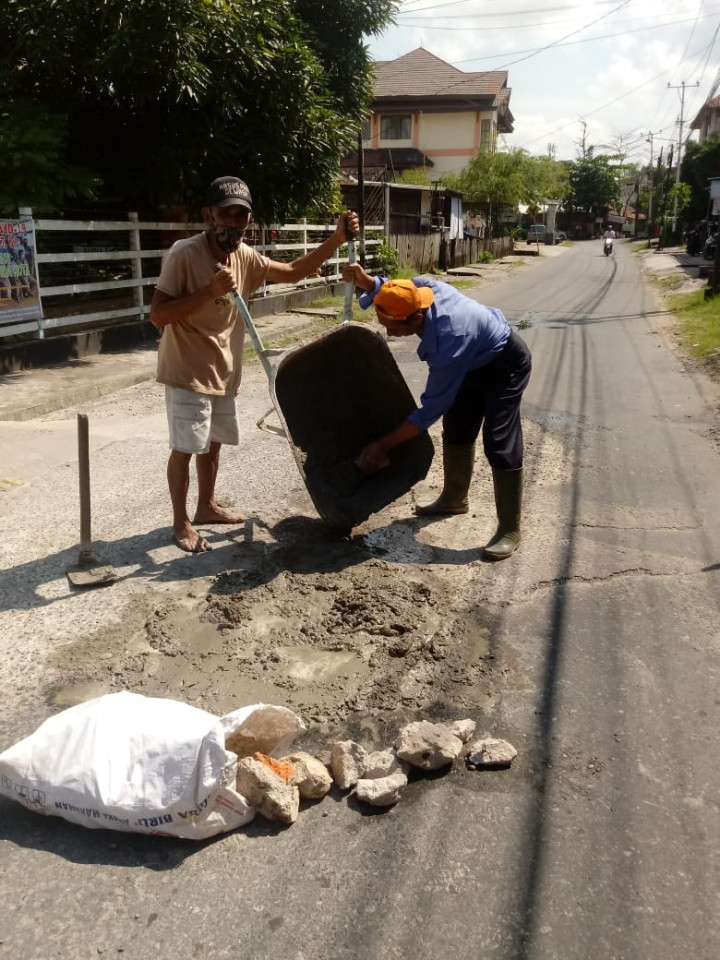 Dokumentasi Kegiatan Gotong Royong Kelurahan Bugis sampai dengan Minggu Ke- 3 bulan Juni