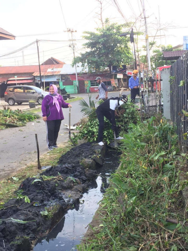 Dokumentasi Kegiatan Gotong Royong Kelurahan Bugis sampai dengan Minggu Ke- 3 bulan Juni
