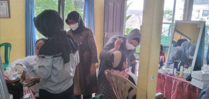 Kegiatan Kursus Kecantikan Kelurahan Bugis mencakup Kegiatan Pemberdayaan Masyarakat Tahun 2021