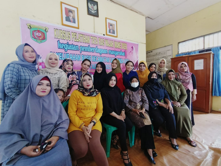Kegiatan Kursus Kecantikan Kelurahan Bugis mencakup Kegiatan Pemberdayaan Masyarakat Tahun 2021