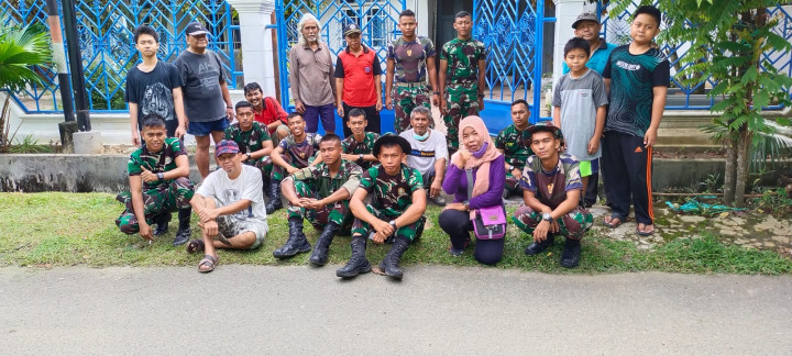 kegiatan gotong royong bersama TNI dan RT 10,RT 11, RT 19, RT 3,RT 4 dan RT 5 pada tanggal 26 -27 Maret 2022