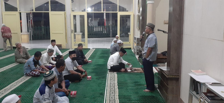 ACARA SILATURRAHIM DENGAN KOMANDAN KOREM 091/AJI SURYA NATAKESUMA BERSAMA WARGA RT 3, RT 4 DAN RT 5 KELURAHAN BUGIS