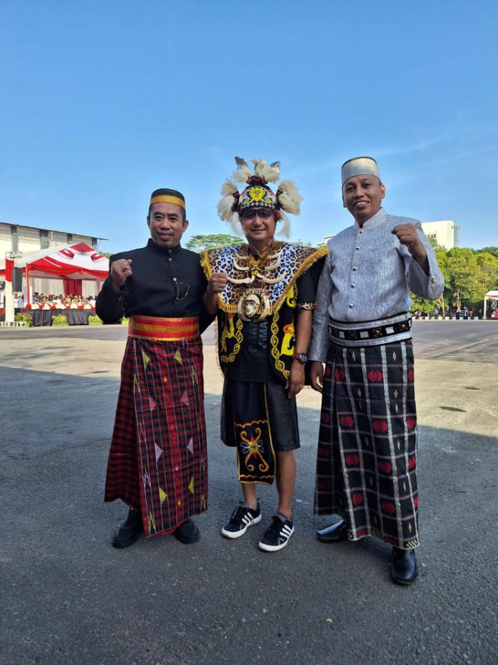 Upacara Pengibaran dan Penurunan Sangsaka Merah Putih di GOR SEGIRI dalam Rangka Peringatan HUT RI Ke - 78