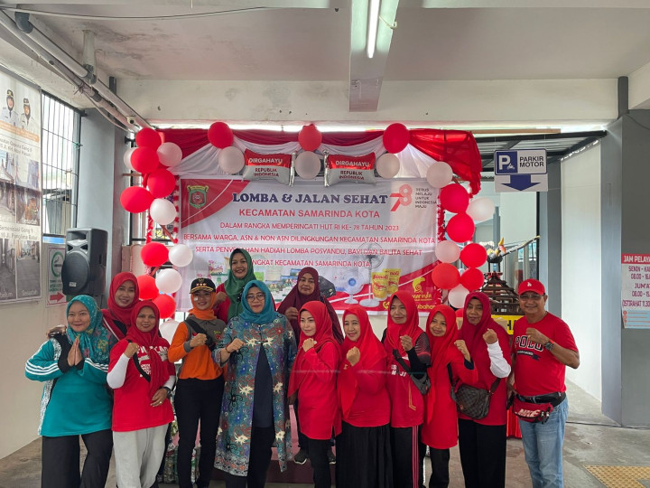 Penyerahan Hadiah Lomba Posyandu Bayi dan Balita Sehat Tingkat Kecamatan Samarinda Kota