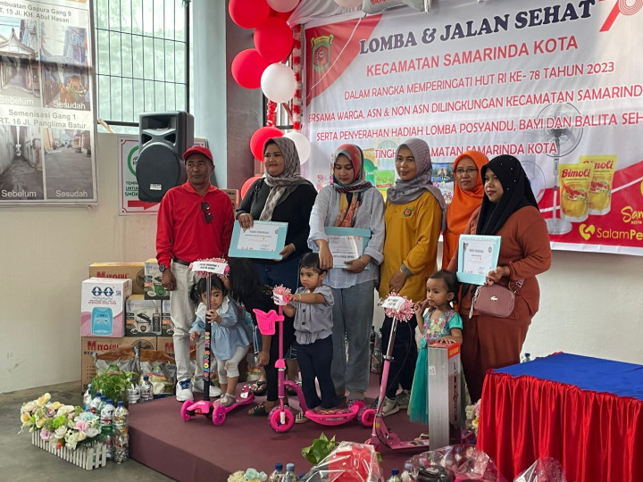 Penyerahan Hadiah Lomba Posyandu Bayi dan Balita Sehat Tingkat Kecamatan Samarinda Kota
