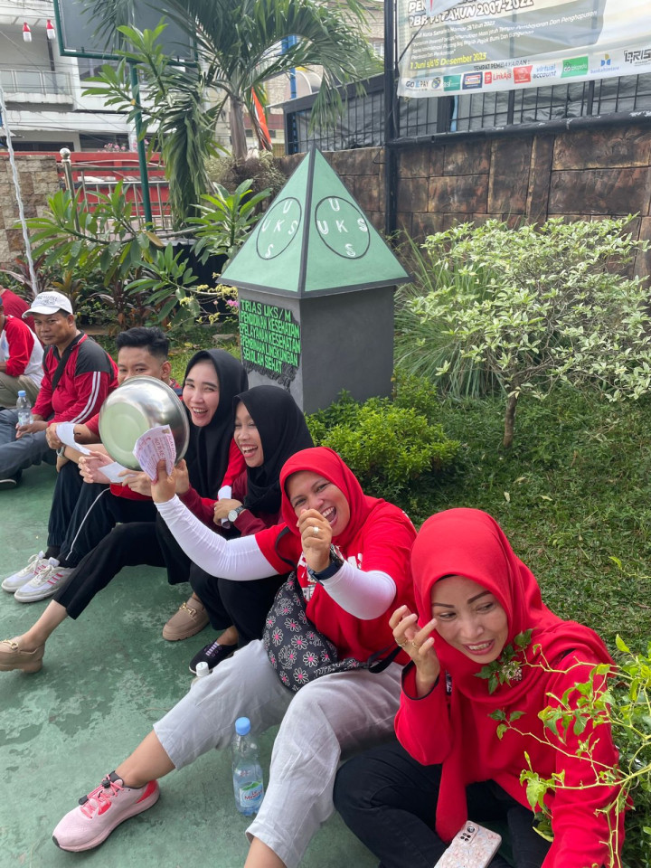 Penyerahan Hadiah Lomba Posyandu Bayi dan Balita Sehat Tingkat Kecamatan Samarinda Kota