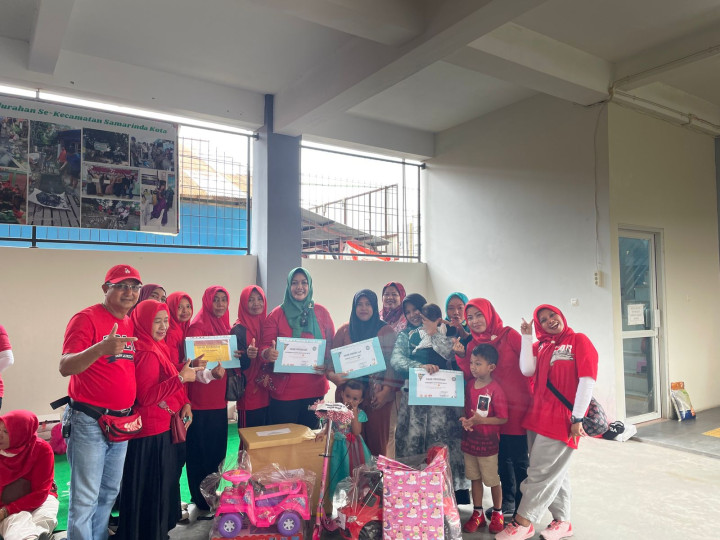 Penyerahan Hadiah Lomba Posyandu Bayi dan Balita Sehat Tingkat Kecamatan Samarinda Kota