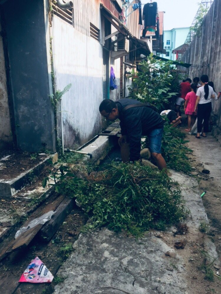 Giat Gotong Royong RT. 01, 04, 07 dan RT. 17