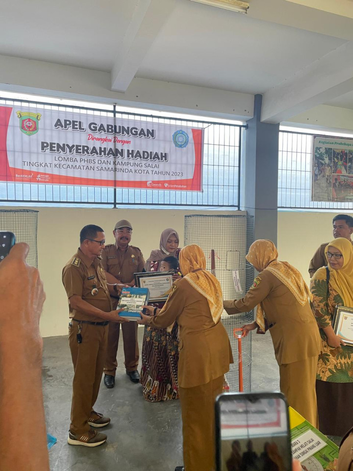 Apel Gabungan Dirangkai Dengan Penyerahan Hadiah Lomba PHBS dan Kampung Salai Tingkat Kecamatan Samarinda Kota Tahun 2023